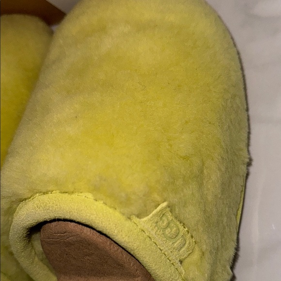 UGG Fluffy Yellow Slippers - Picture 10 of 13